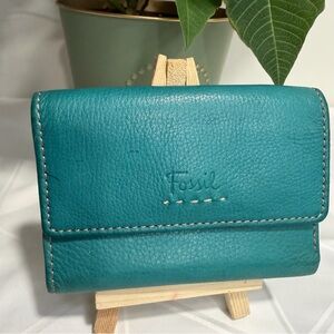 Fossil Women's Turquoise Green Vintage Leather Clutch Wallet